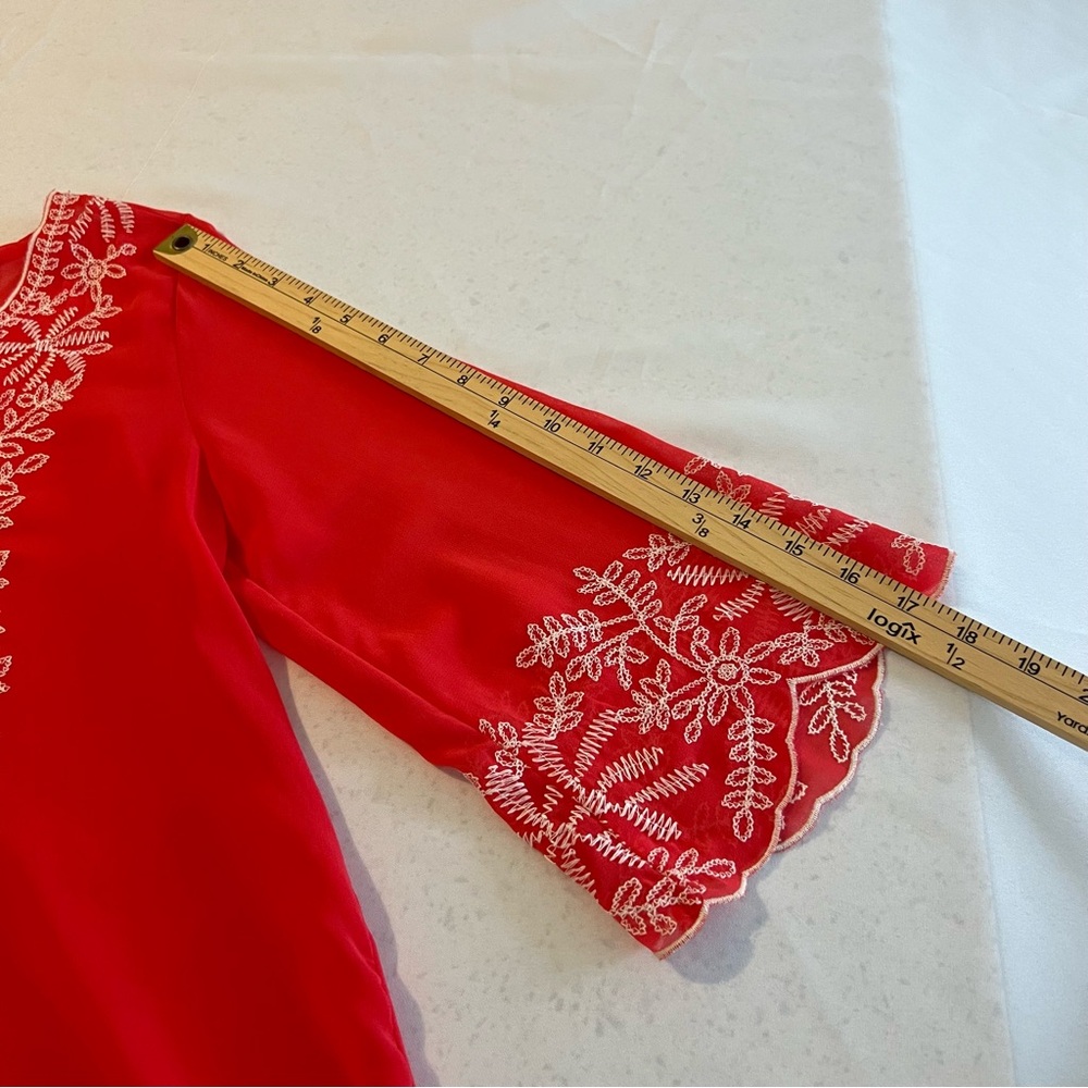 Monoreno Women’s Embroidered Tunic Top Size Medium V-Neck Cover-Up Coral Color - Picture 13 of 16